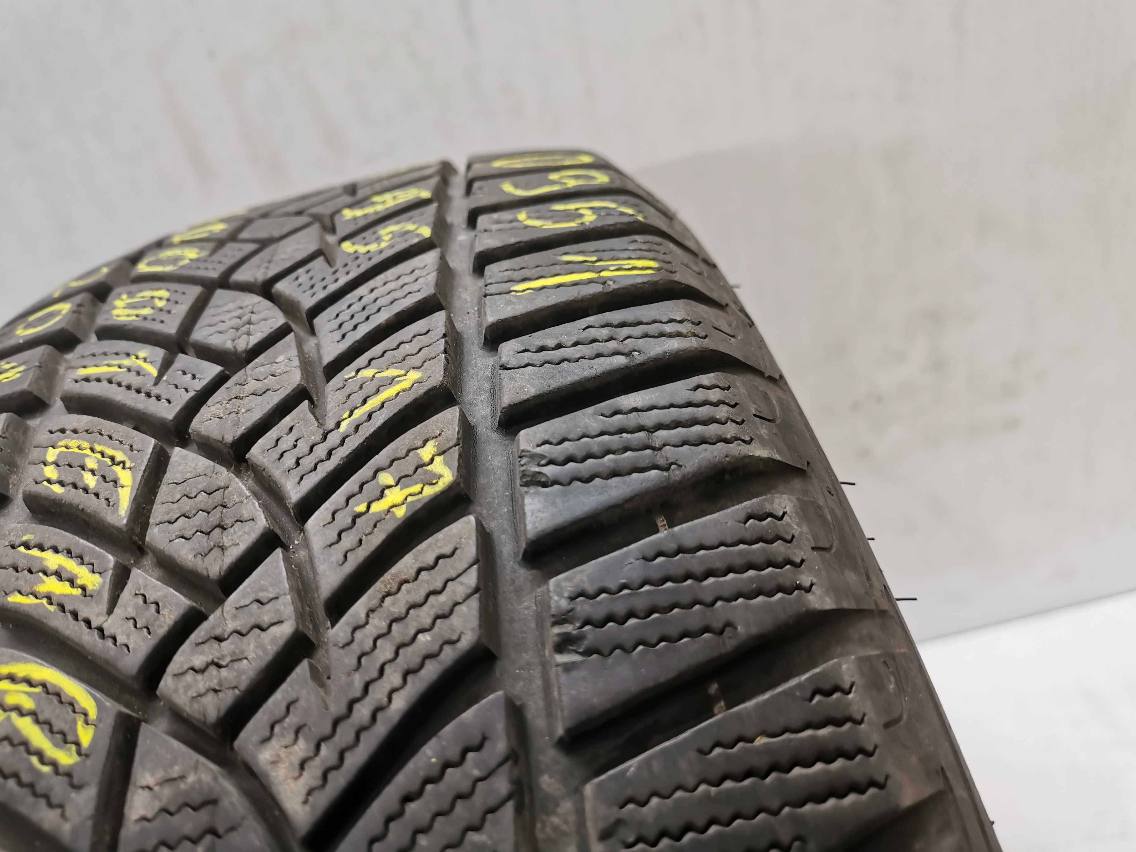 Goodyear Ultragrip Performance Gen-1 215/55r17 98V 6,6mm XL Rant N0951
