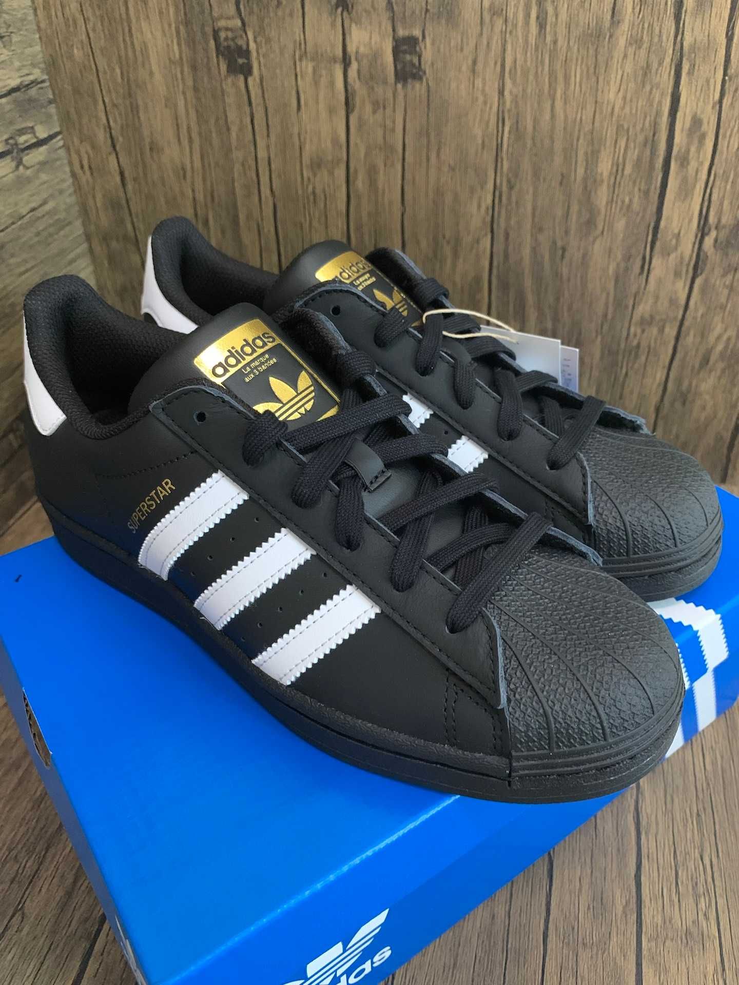 Black Gold\Superstar\adidas\nowy UnisexTrampki.40