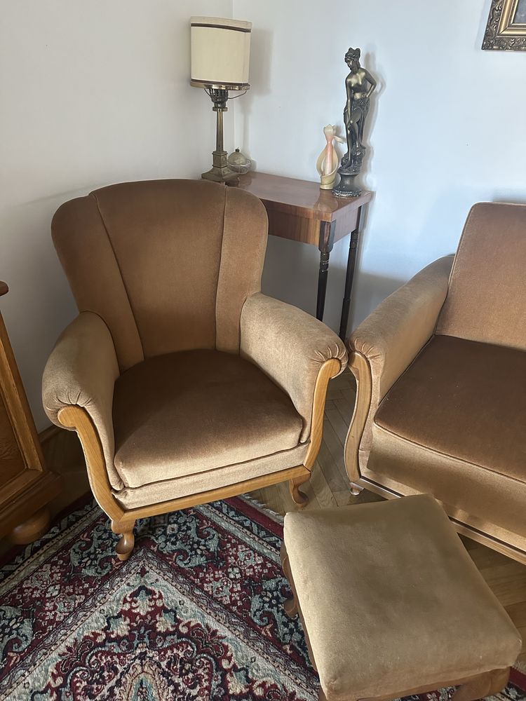 Komplet wypoczynkowy w stylu klasycznym z lat 50-70 XX wieku