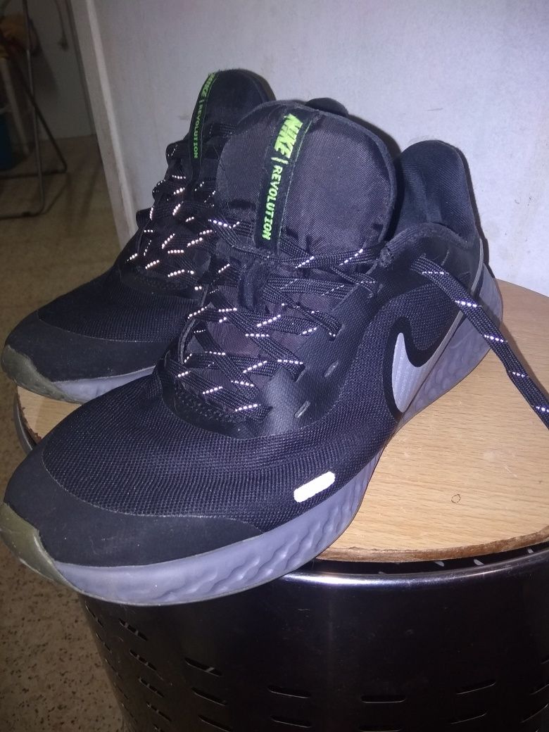 Vendo tênis Nike