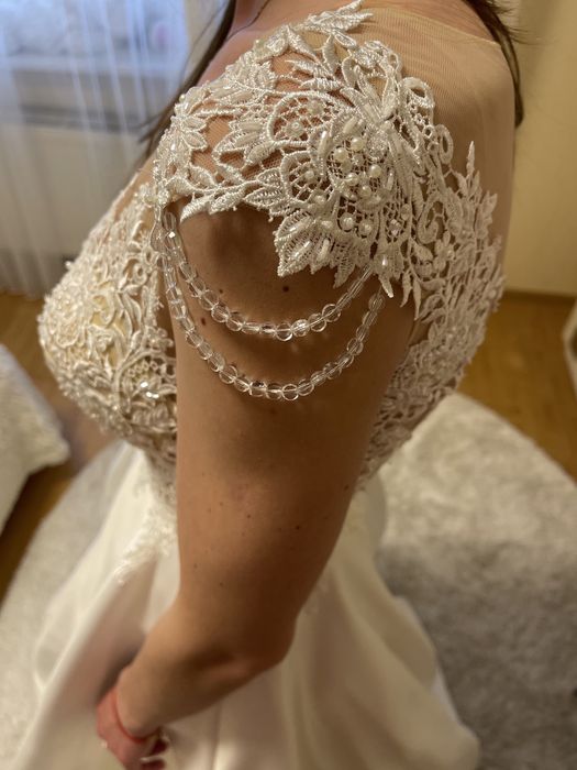 Весільна сукня