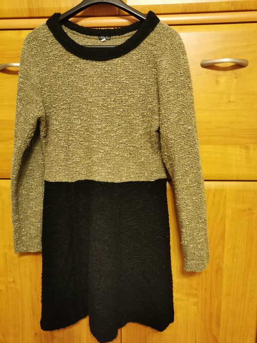 Sukienka damska z dzianiny typu bucle