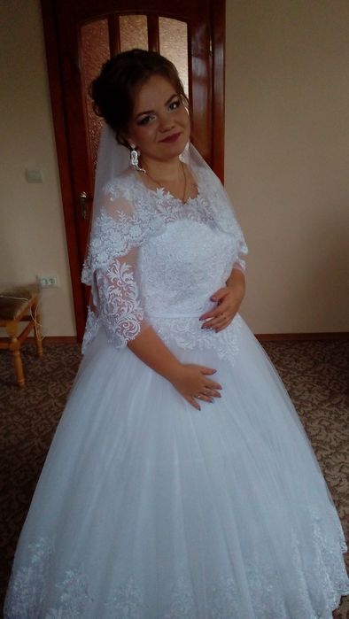 Весільне плаття)