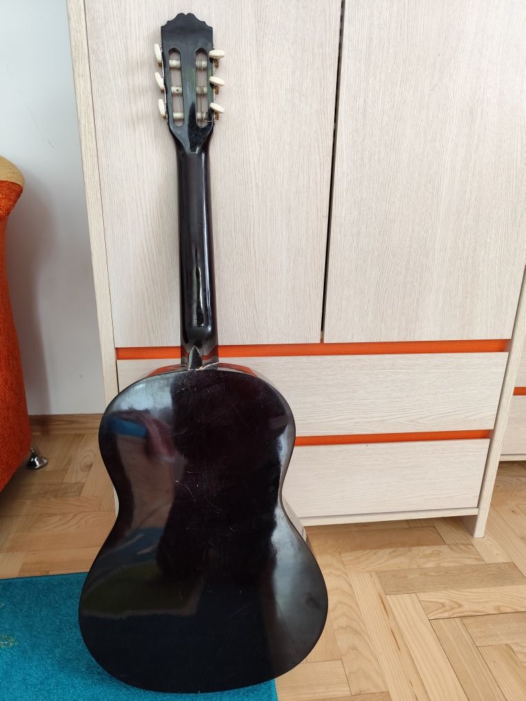 Sprzedam gitarę stan dobry