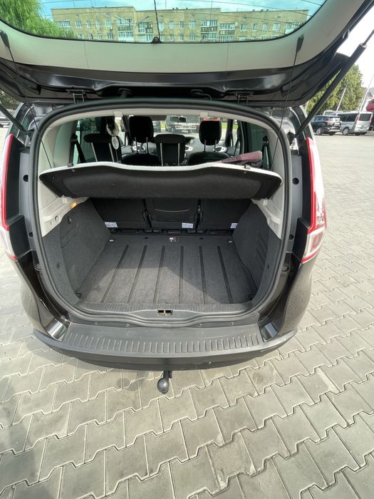 Renault Scenic III  2009 рік