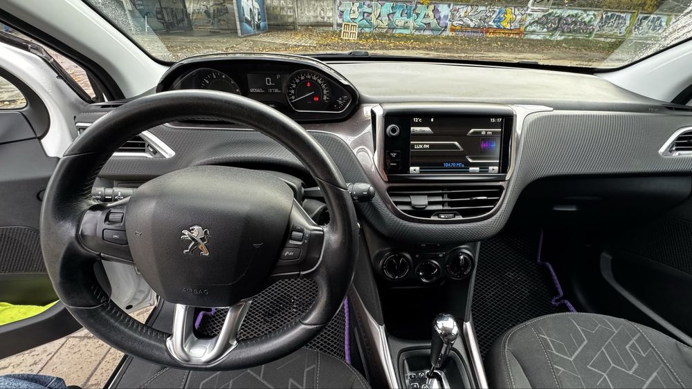 Автомобіль Pegeout 2008 2014 року