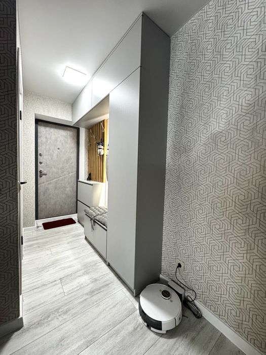 Продаж двокімнатної квартири з ремонтом в центрі міста