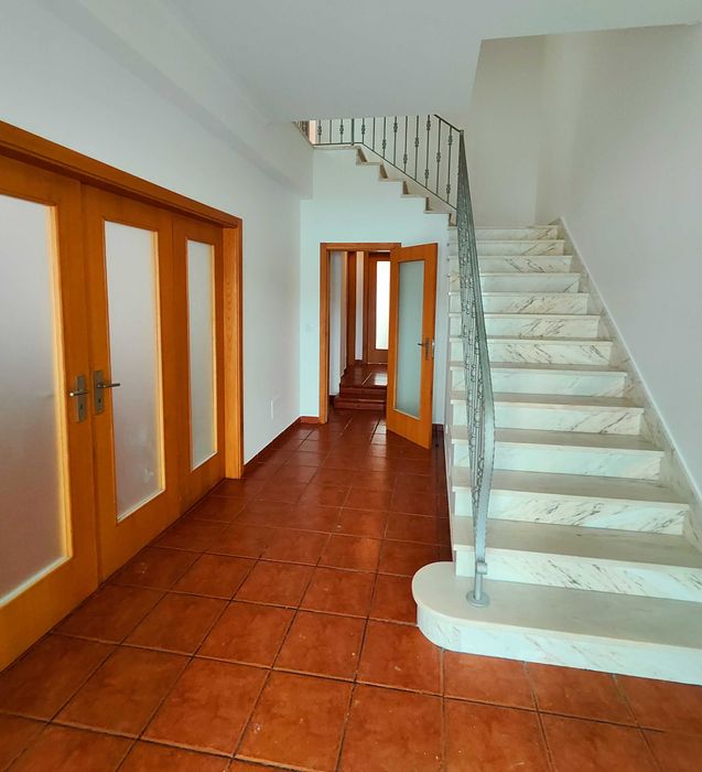 Moradia T4 + 1 Palmela ( Permuta Possível)