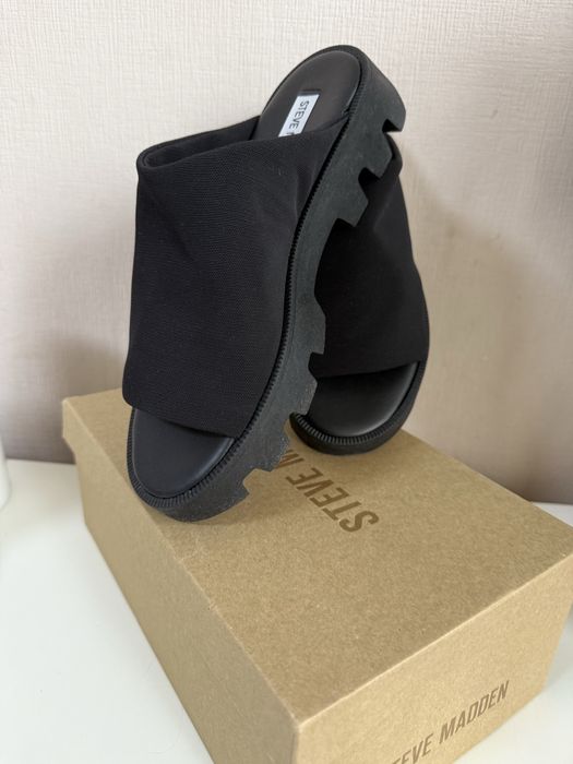 Steve Madden Сандалии Нові 40-41