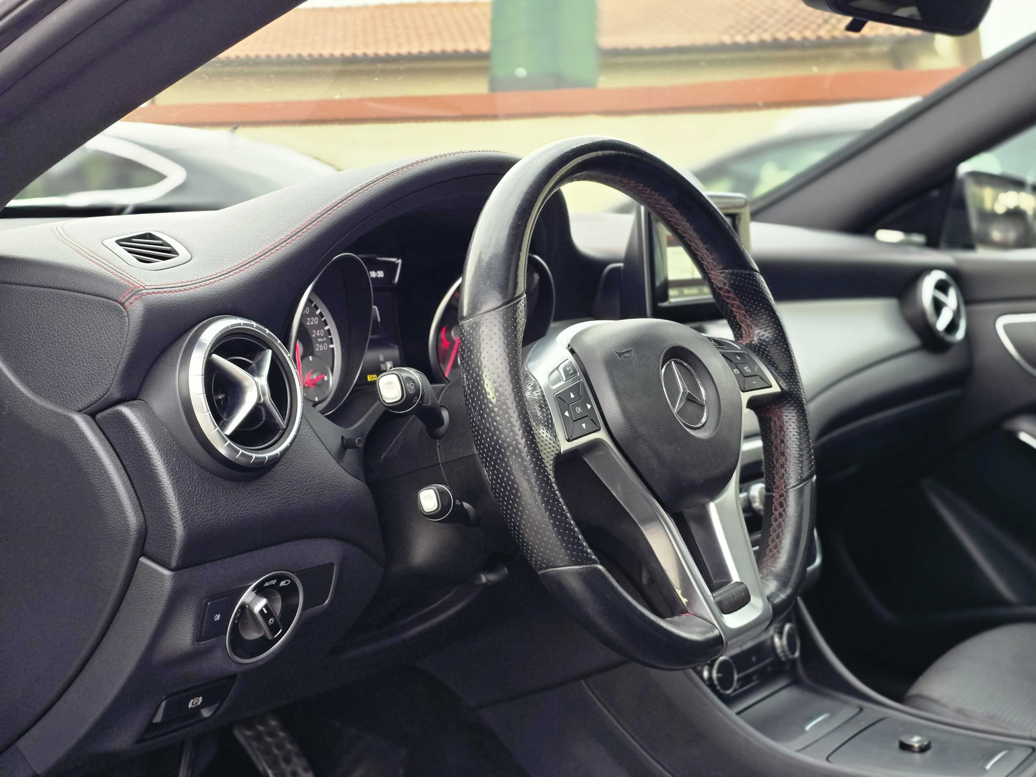MERCEDES-BENZ CLA 200 AMG 136CV 7G-TRONIC "FULL EXTRAS"