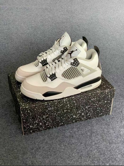 Buty Trampk Jordan 4 Retro military black R.43
