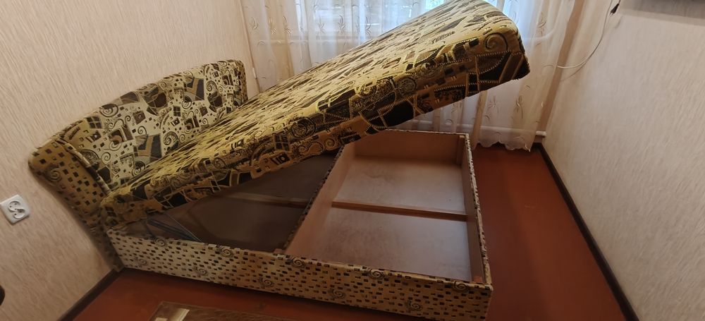 Двоспальне ліжко