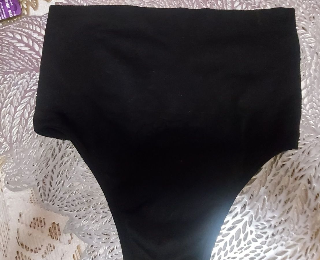 Stringi modelujace
