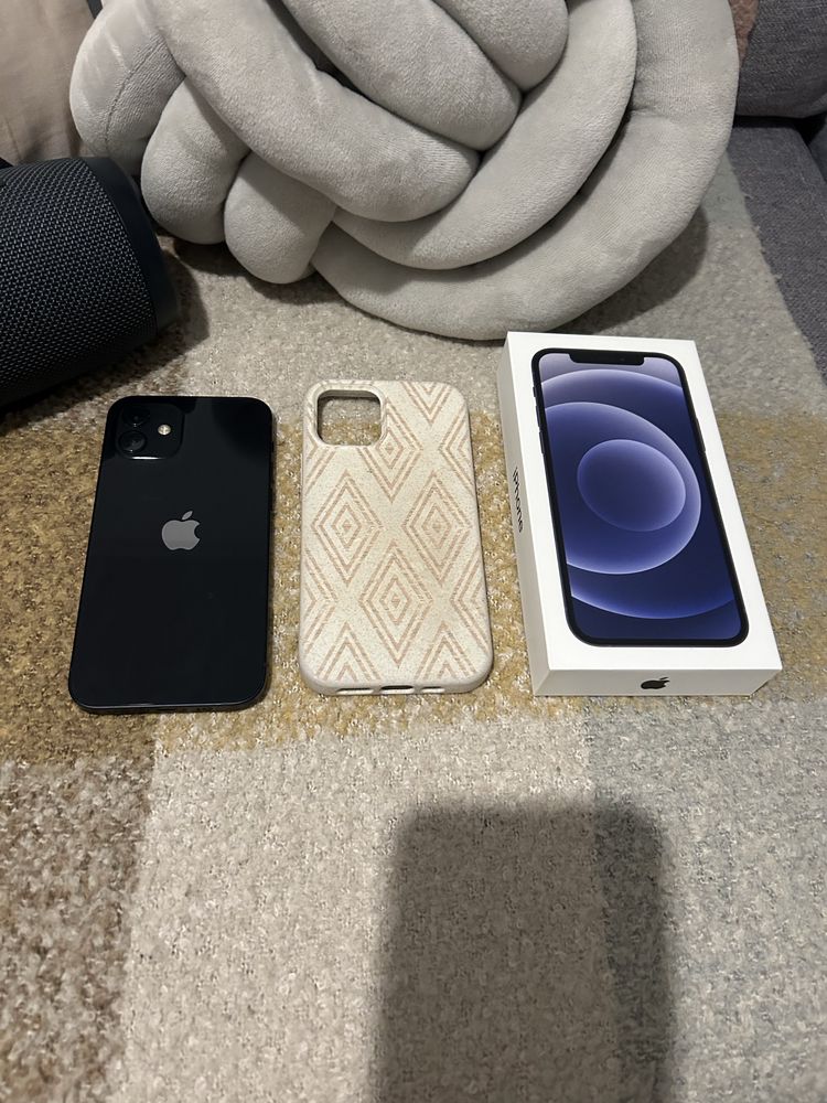 IPhone 12 muito conservado