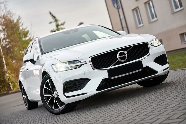 Volvo V60 D4 __ Wzorowo Utrzymany __100% Bezwypadkowy