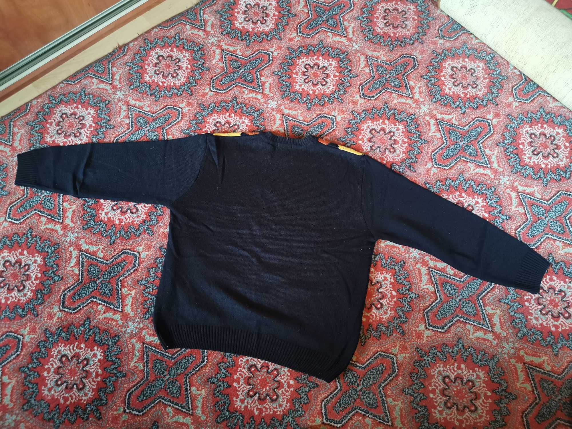 Sweter w romby czarny - rozmiar L / XL vintage