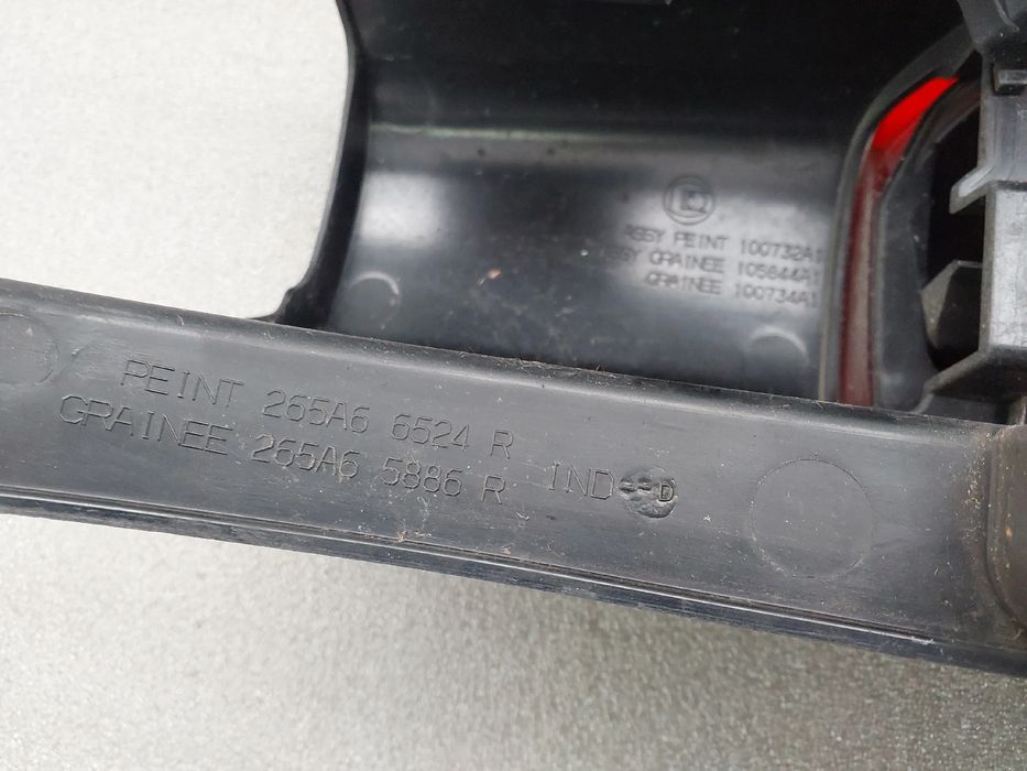 Farolim esquerdo RENAULT Trafic III (FG_)