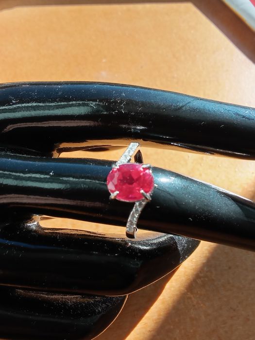 Anel em Prata 925 com Safira Certificada