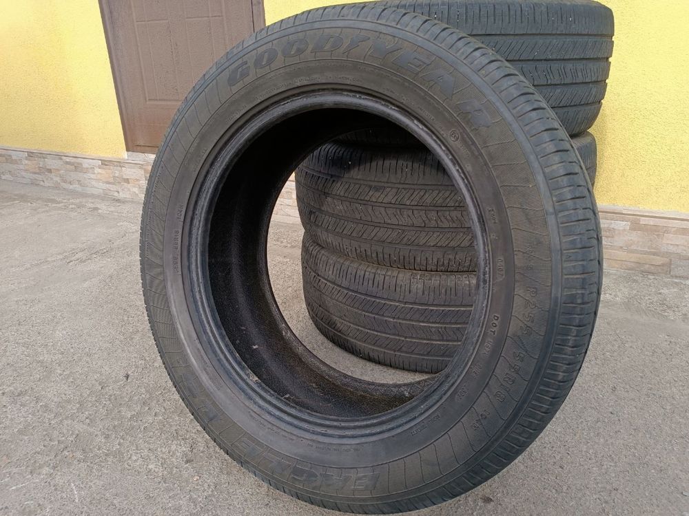 Резина GOODYEAR 255/55/18