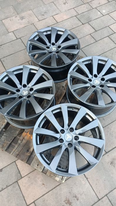 Felgi aluminiowe 18 5x114.3 Platin Tesla,Honda,Mazda itd.