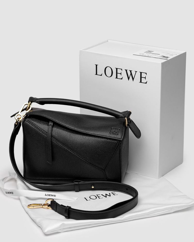 Torebka Loewe Small Puzzle Bag in Classic Calfskin Black
