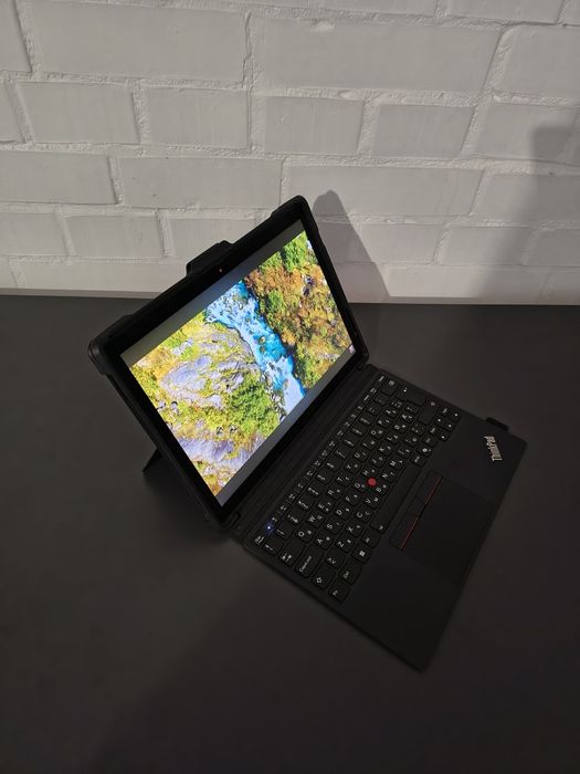 Lenovo Thinkpad x12 detachable gen 2