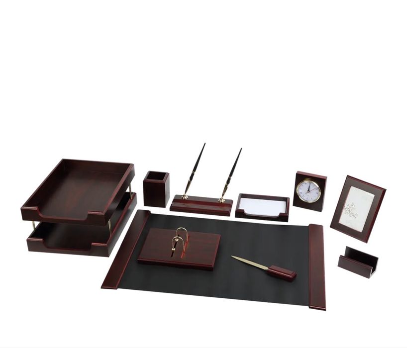 Настільний набір з дерева з девяти предметів
