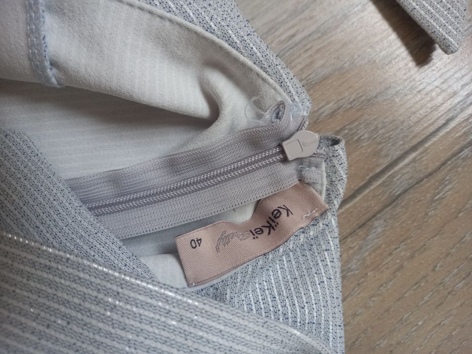 Sukienka KeïKeï Pretty 40, L szara srebrna bez rękawów elegancka