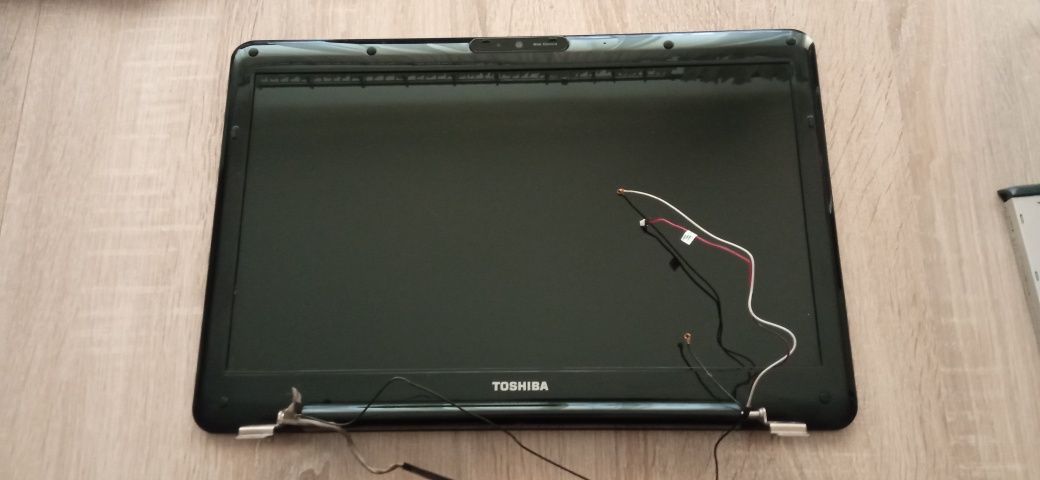 Matryca z pokrywą Toshiba L505-14k