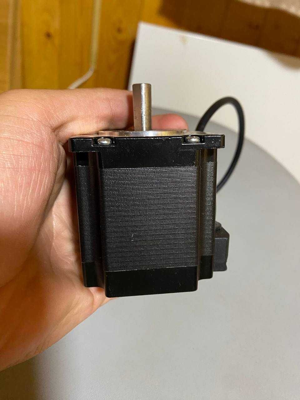 кроковий двигун nema 23