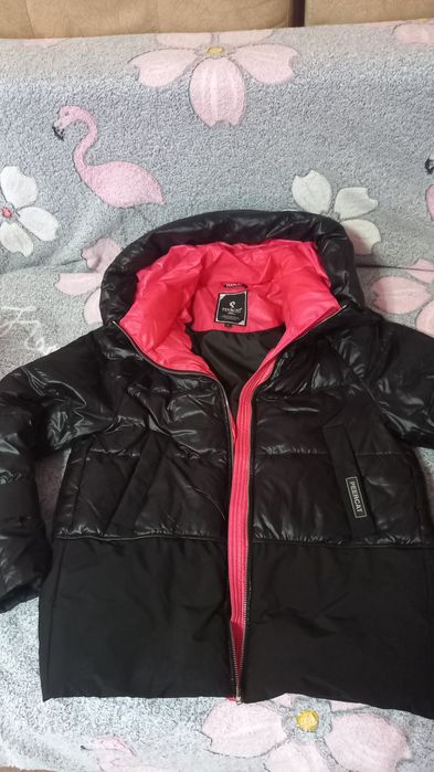 Зимова куртка для дівчини
