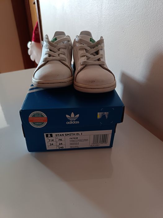 Tenis Adidas Stan Smith tamanho 24