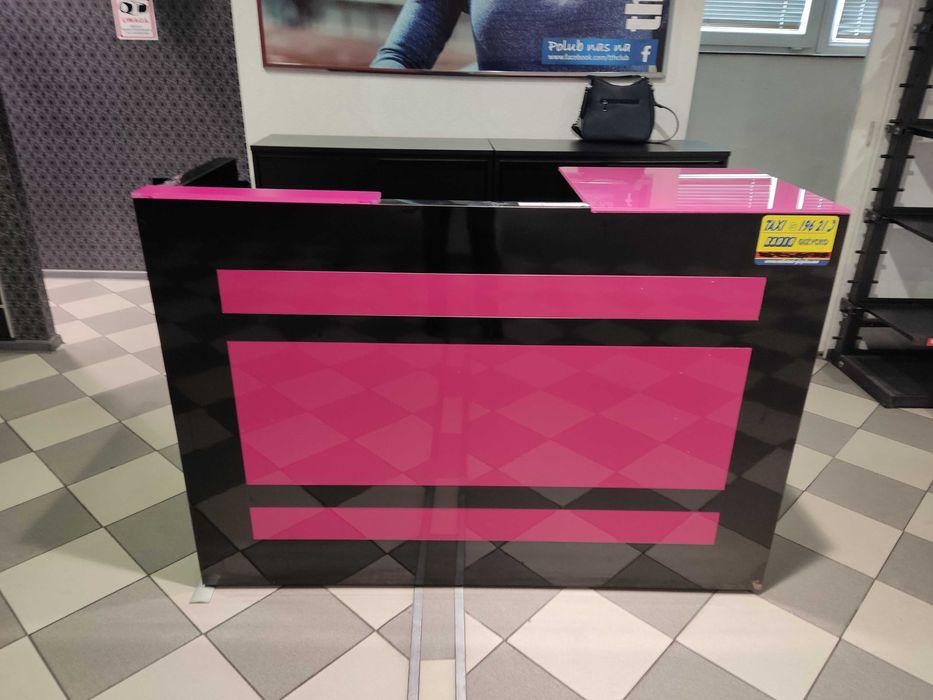 Lada sklepowa uzywana