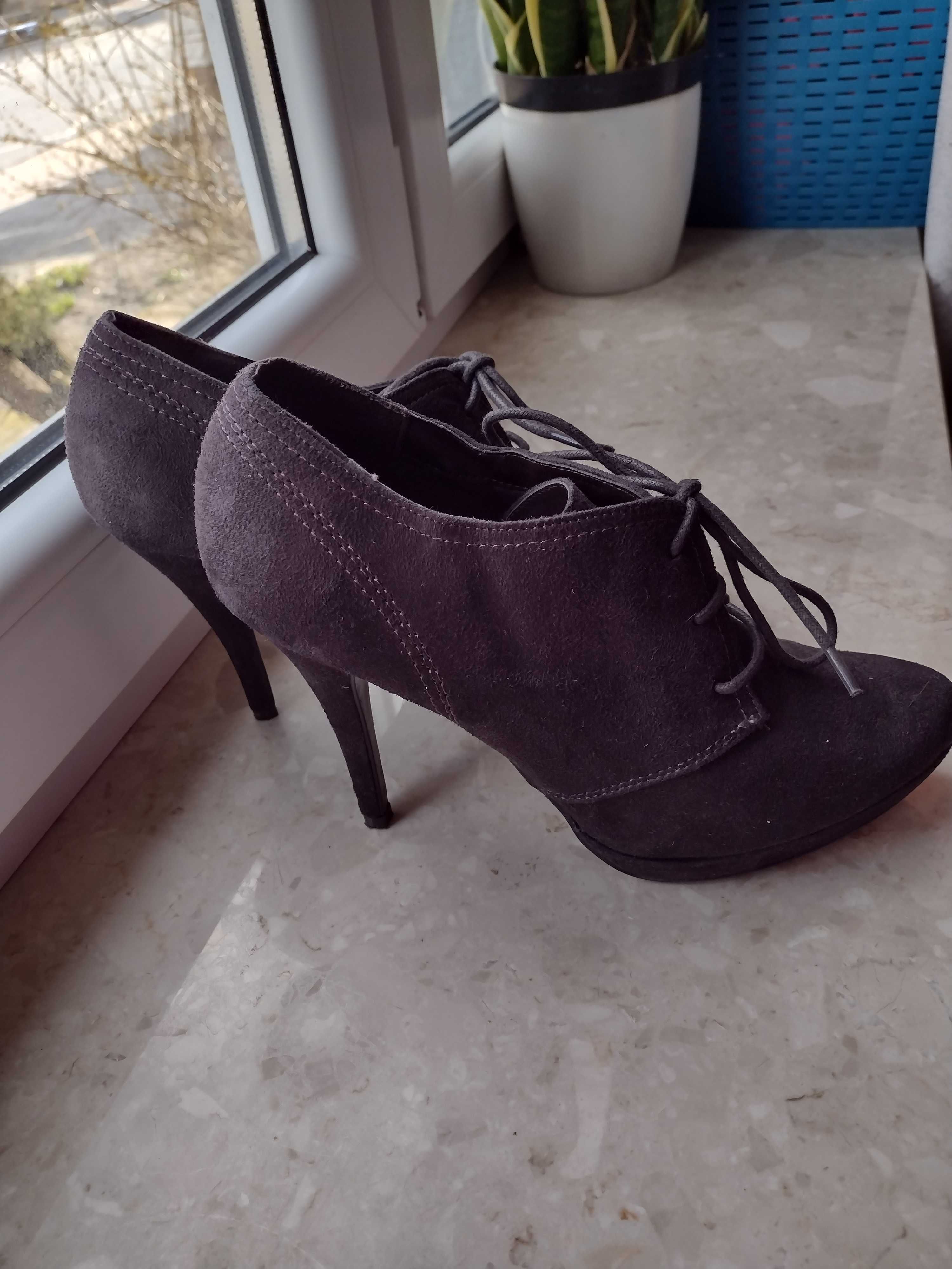 buty na wysokim obcasie 41 Graceland - nowe