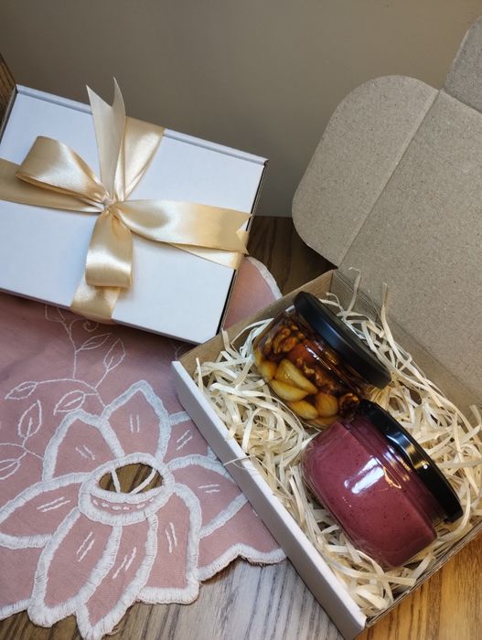 Подарунковий набір/крем мед/горіхи з медом