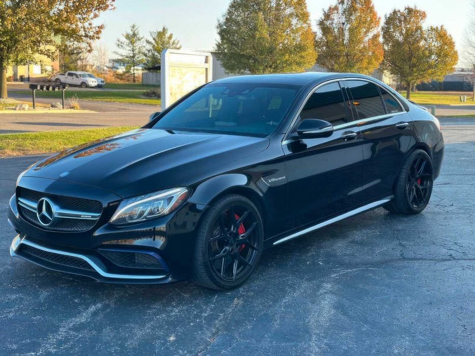 Mercedes-Benz C-Class AMG C 63      2015
