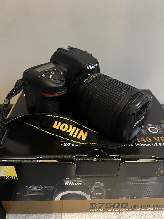nikon d7500 18 mm-140 mm
