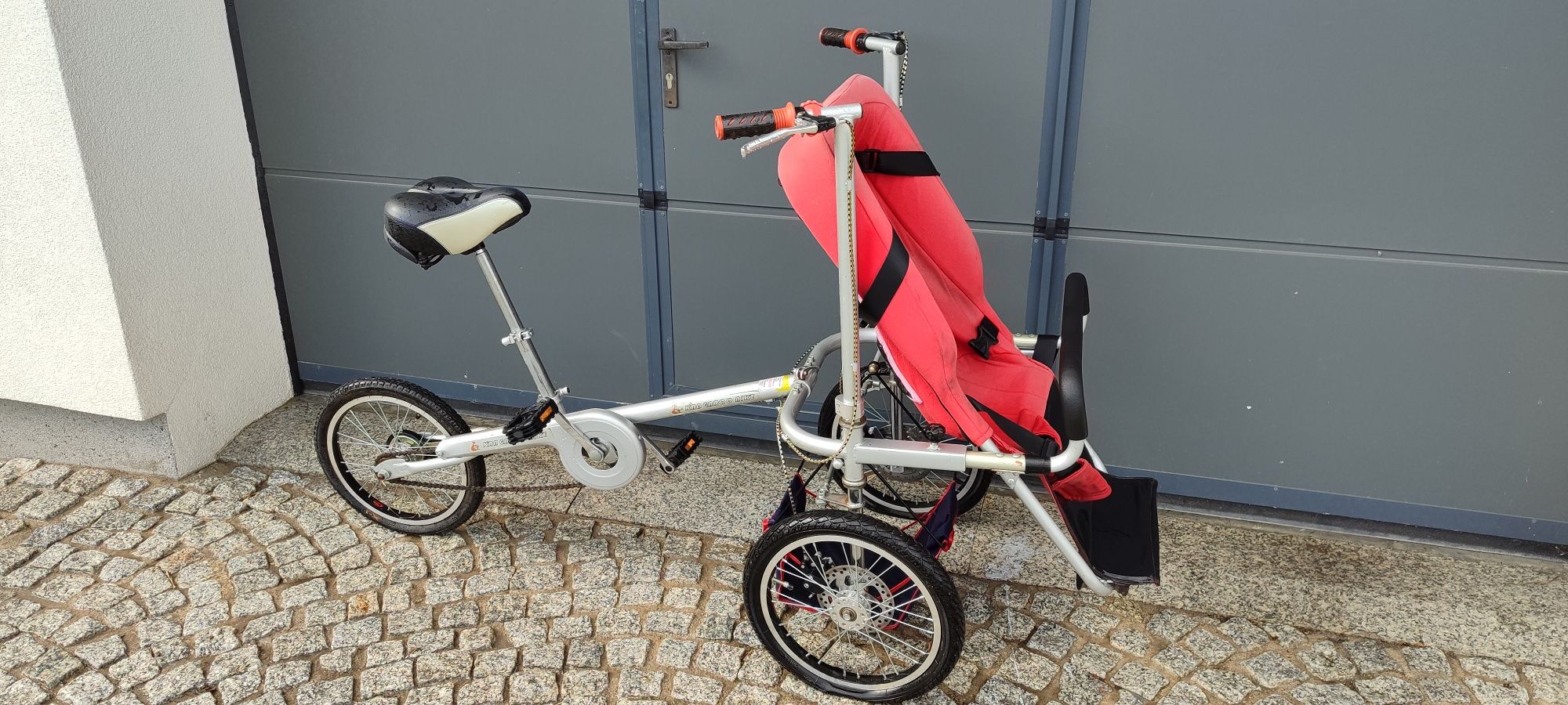 Rower, rowerowózek dla dziecka i na zakupy.