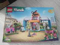 LEGO      Friends