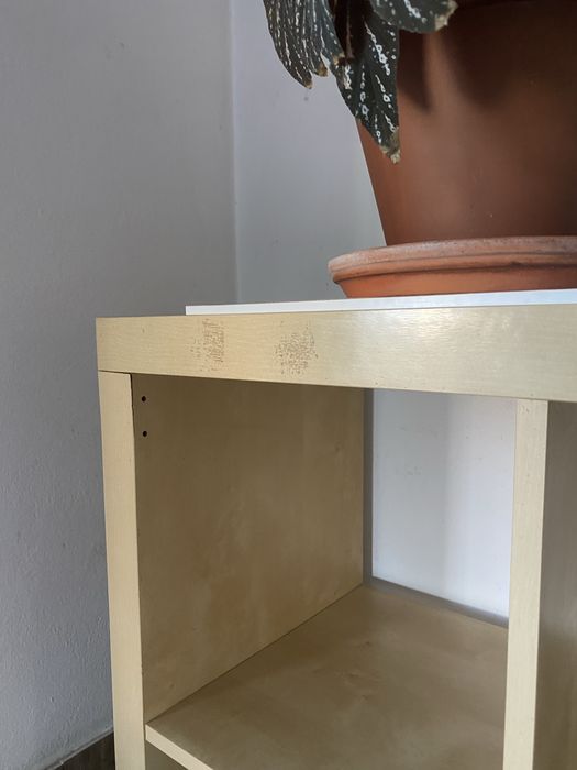 Estante Ikea Kallax com cestos