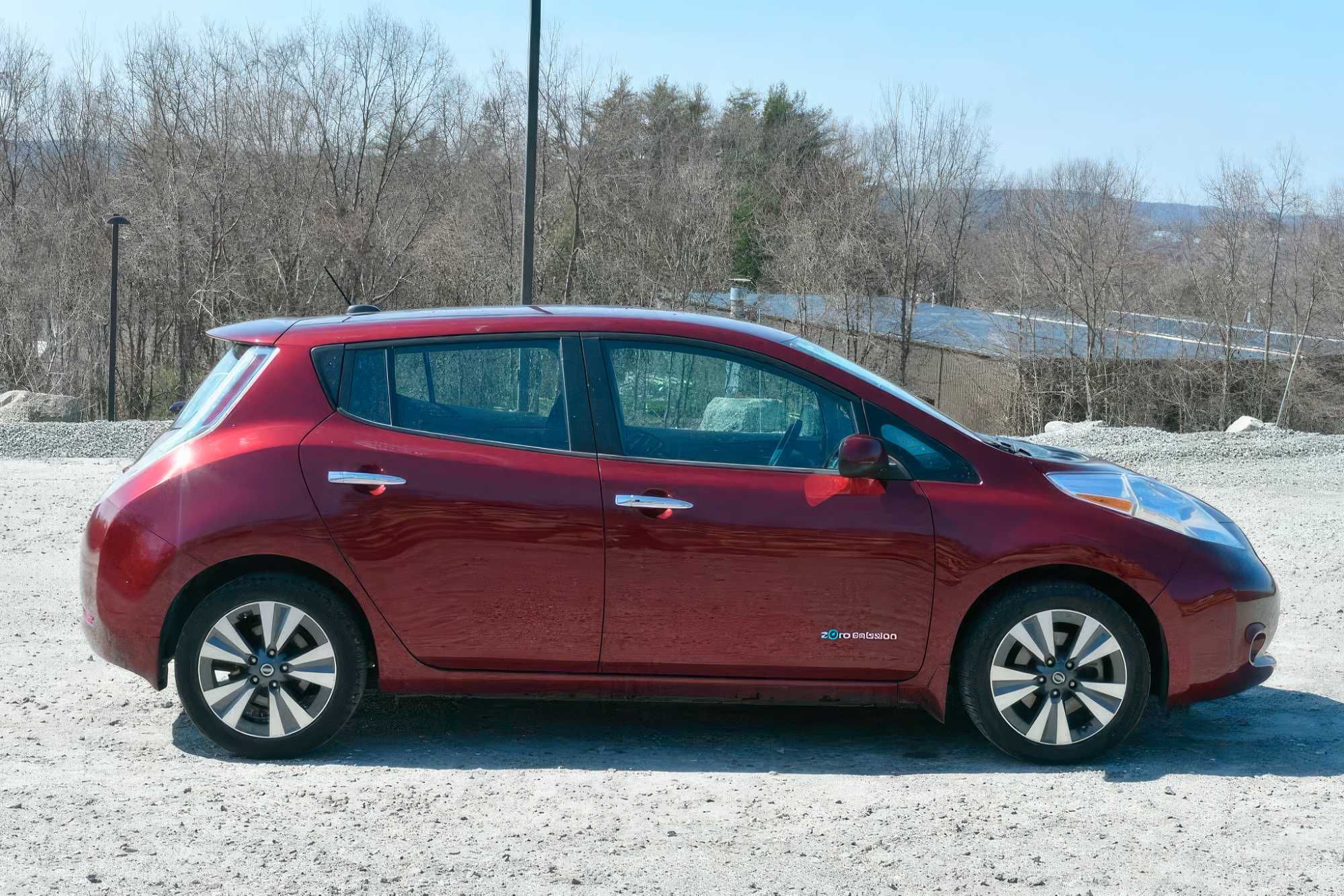 2016 Nissan LEAF SV