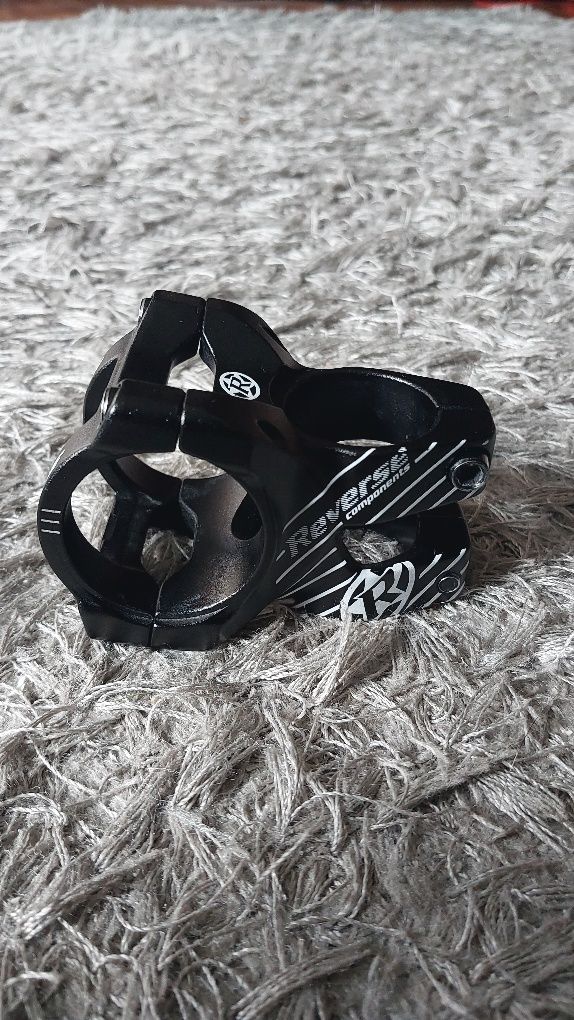 mostek reverse black one