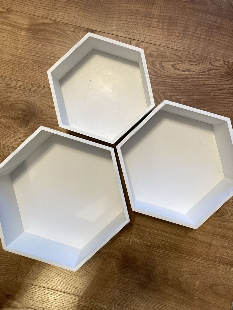 Zestaw 3 półek drewnianych plaster miodu biała półka
