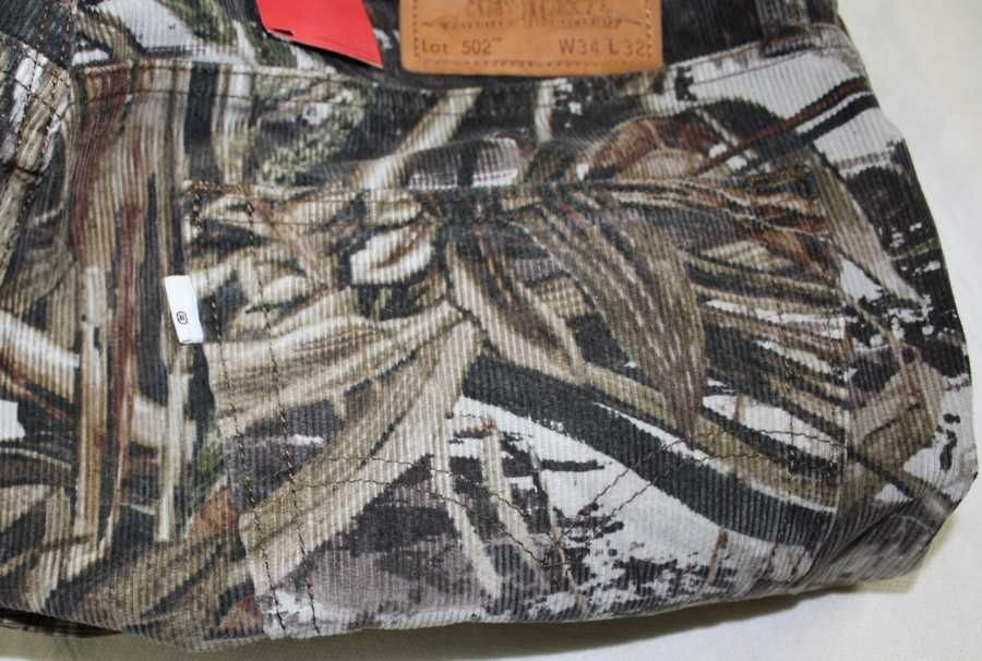 Sztruksy męskie Levi's 502 - moro kamuflaż nowe oryg. Levisy - W34/L30