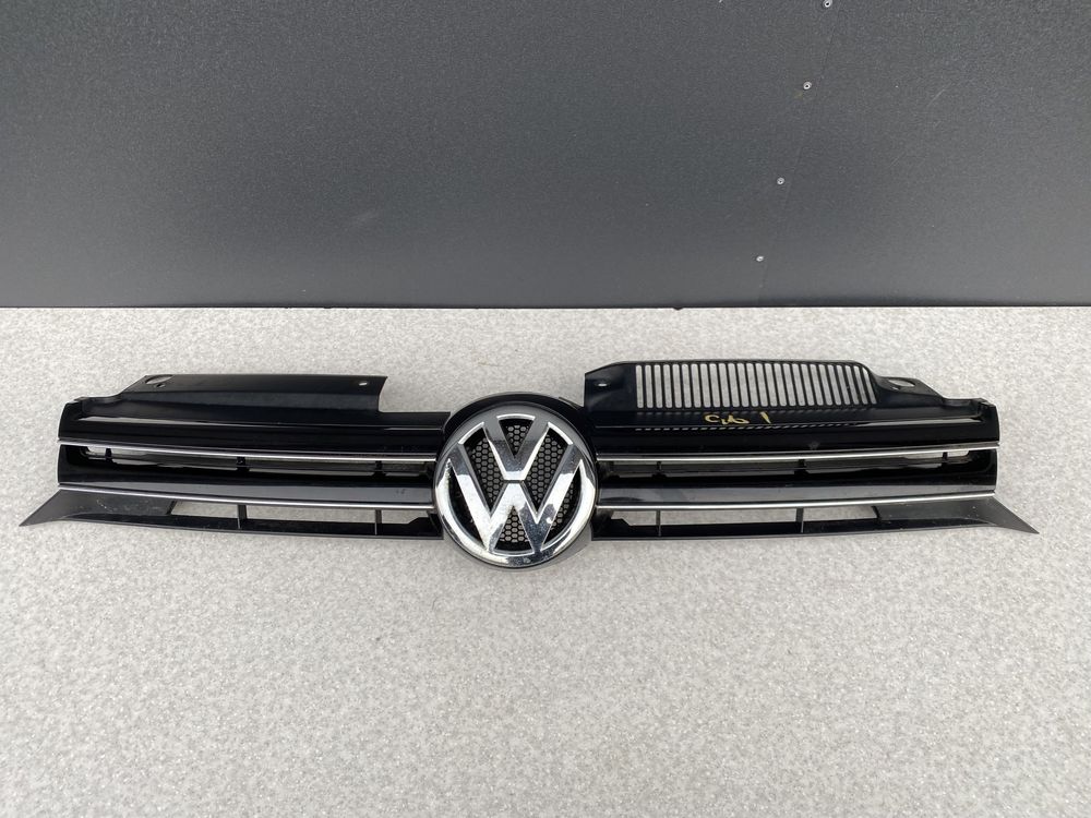 Решітка радіатора Гольф 6 Golf 6 універсал LC9X