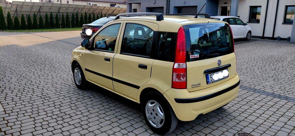 Ładny Fiat Panda krajowy 2012r. Klimatyzacja.