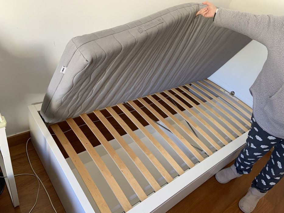 Cama + colchão IKEA / cama Malm + colchão Sultan