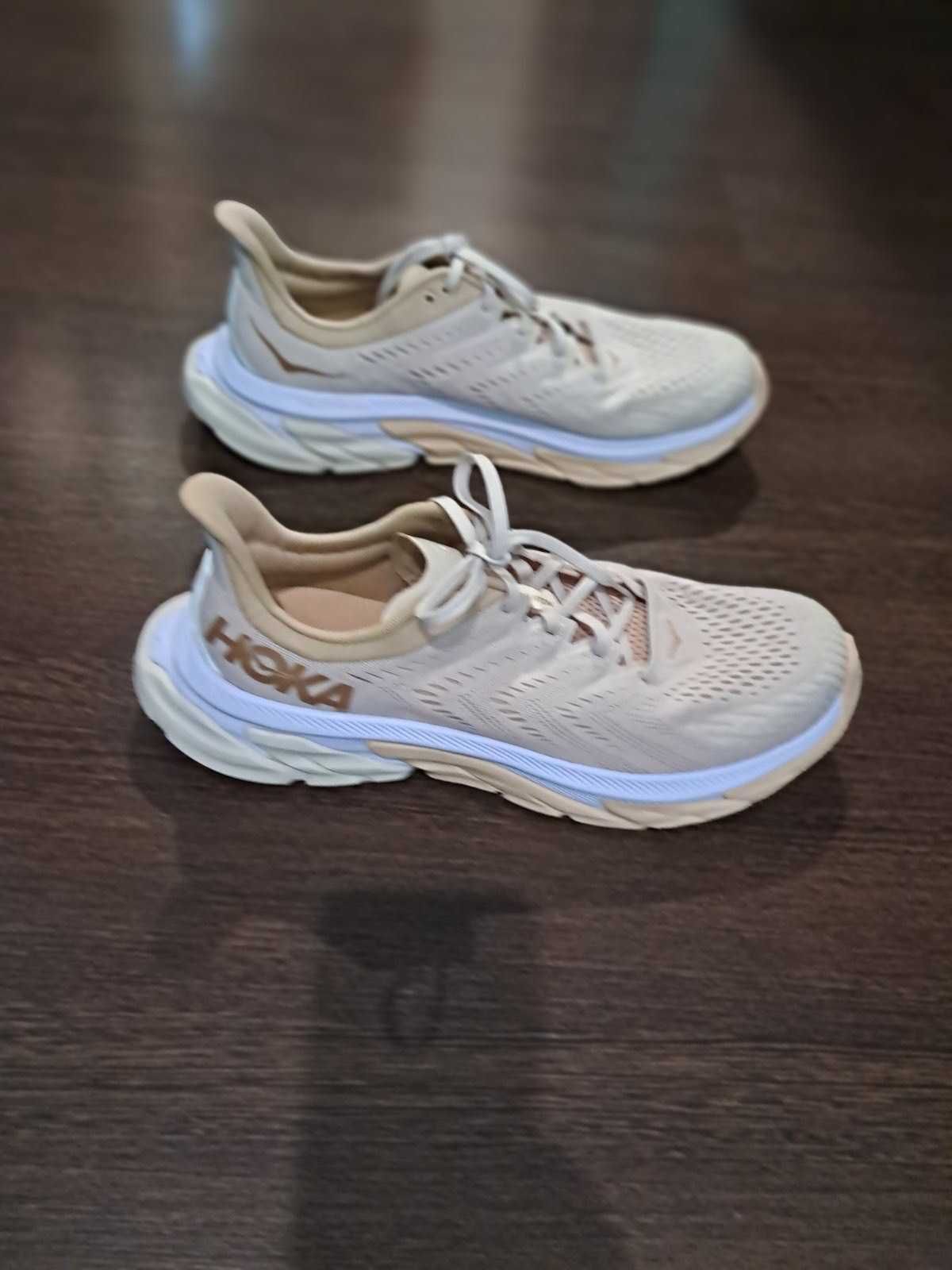 Кросівки HOKA One One clifton edge.   Р 48   31см