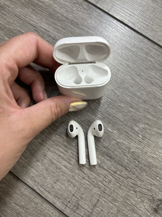 Airpods 2 (без бездоротовоі зарядки)