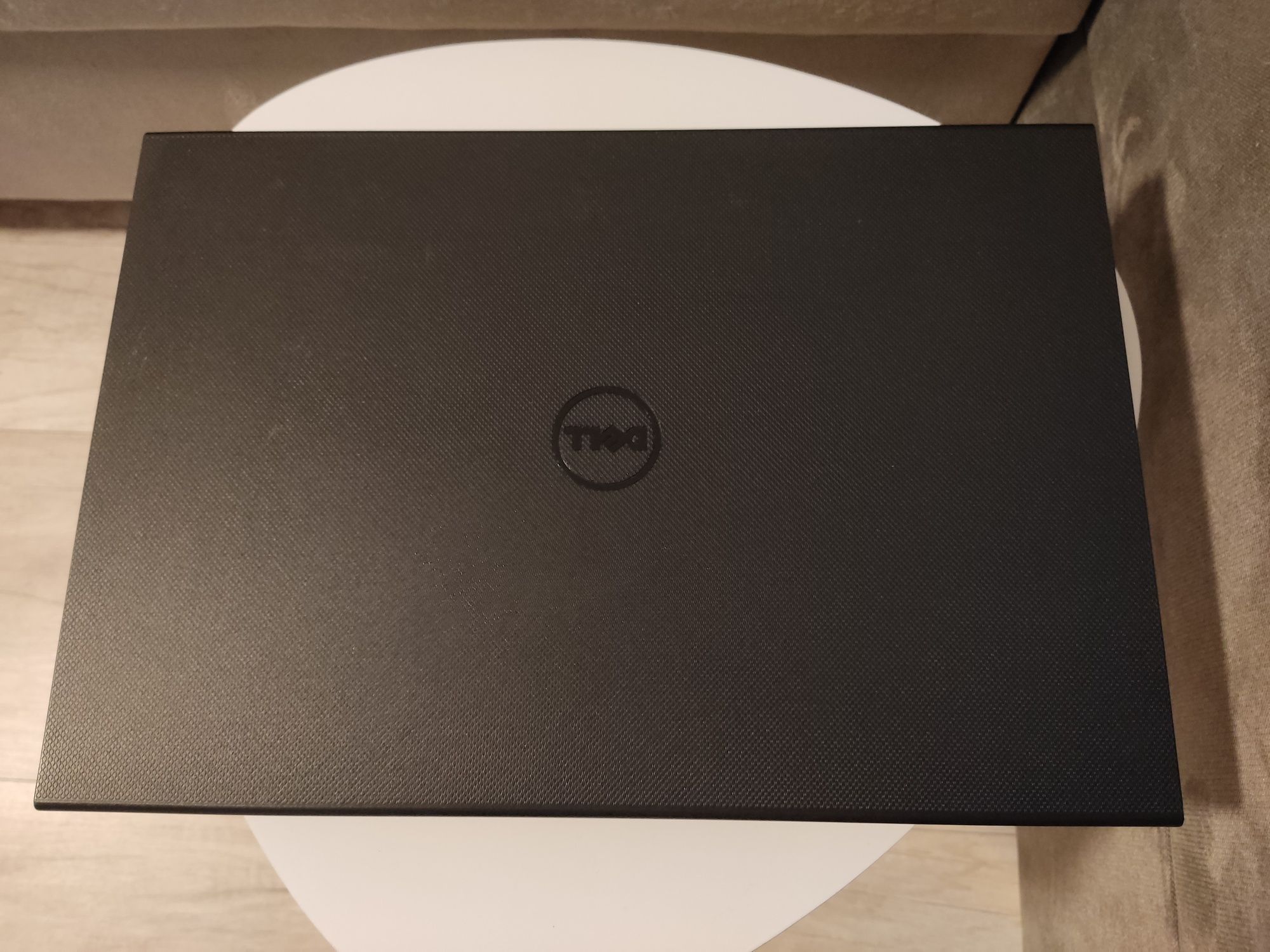 Laptop Dell Inspiron 15 i5 SSD Intel HD 4GB RAM Win10